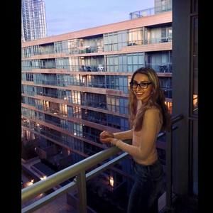 Meet your Posher, Tia